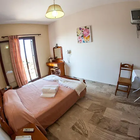 Karavados Beach Hotel ホテル 3*