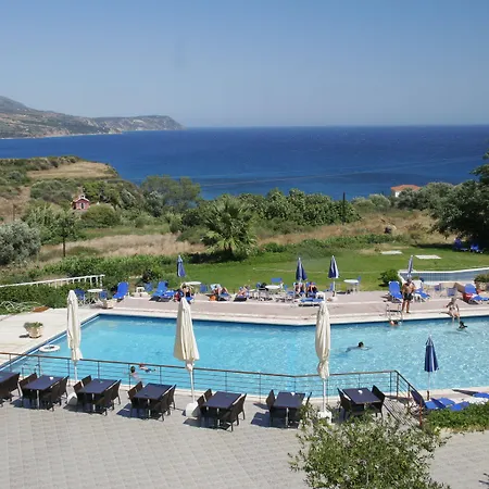 Karavados Beach Hotel ホテル