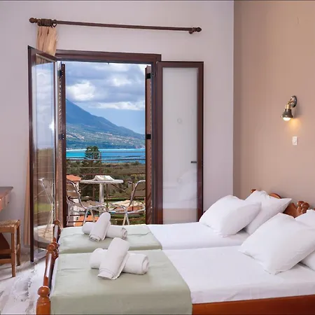 Karavados Beach Hotel Ξενοδοχείο Καραβάδος