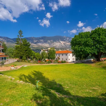 Ξενοδοχείο Karavados Beach Hotel