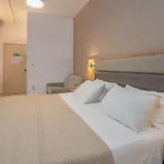 호텔 Karavados Beach Hotel 3*