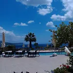호텔 Karavados Beach Hotel Karavádhos