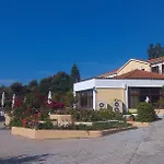 호텔 Karavados Beach Hotel 3*