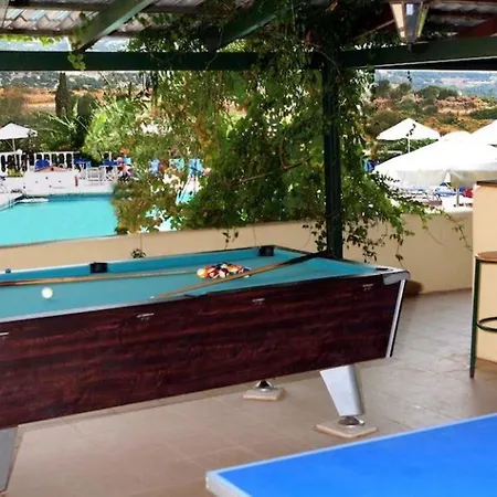Hotel Karavados Beach Hotel 3*