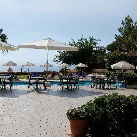Hotel Karavados Beach Hotel 3*