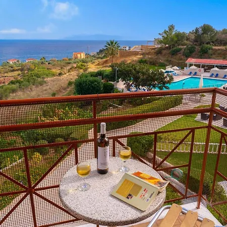 Hotel Karavados Beach Hotel 3*