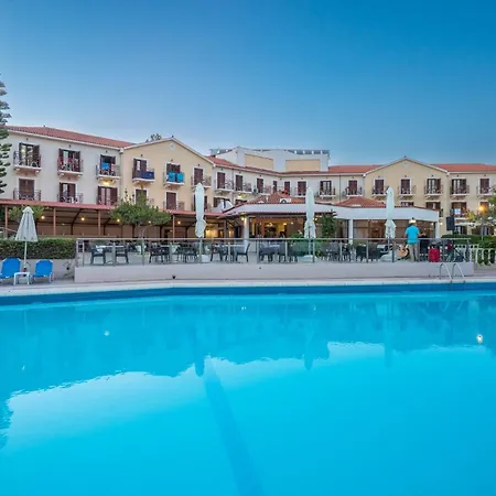 호텔 Karavados Beach Hotel 3*