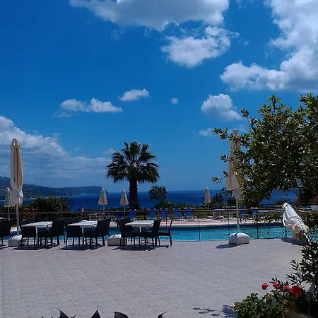 فندق Karavados Beach Hotel Karavádhos
