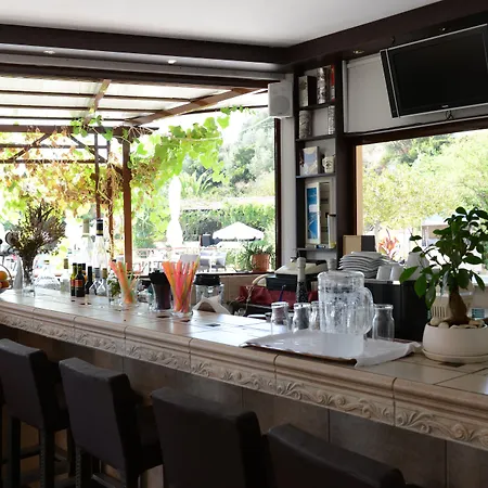 Karavados Beach Hotel 3* Karavádhos