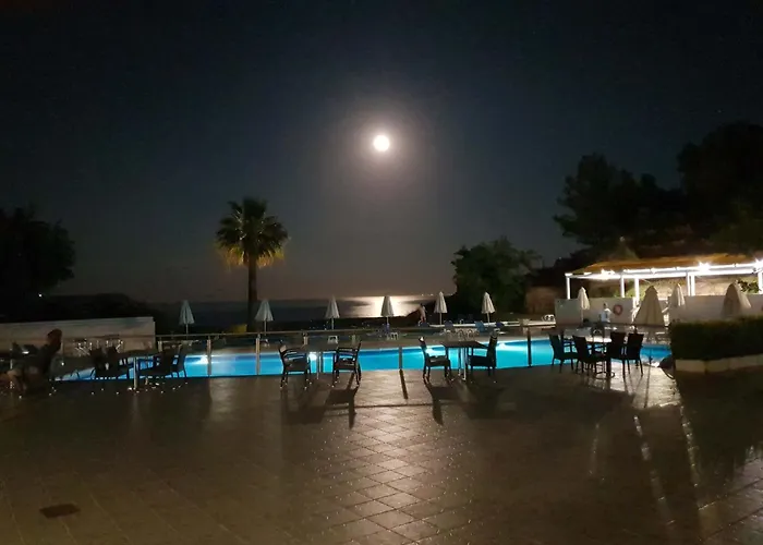 Hotel Karavados Beach Hotel