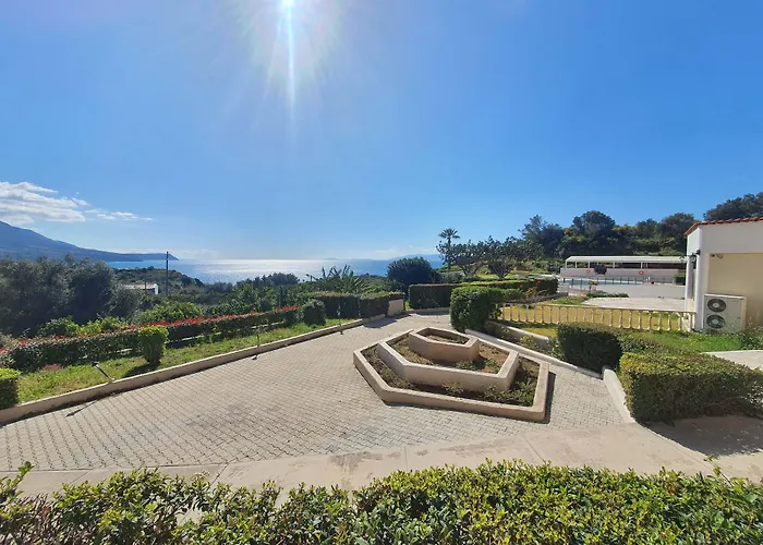 Karavados Beach Hotel 3* Karavádhos