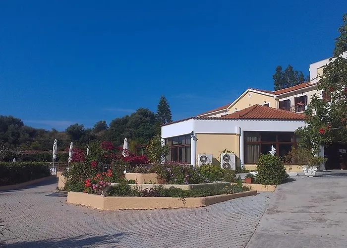 Hotel Karavados Beach Hotel 3*