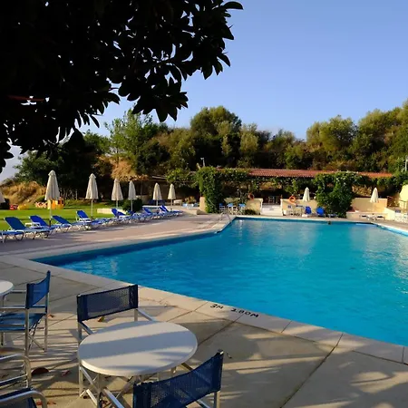 Ξενοδοχείο Karavados Beach Hotel